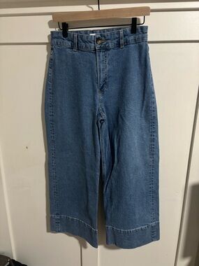 High-Rise Wide Leg Cropped Denim Jeans - Light Blue